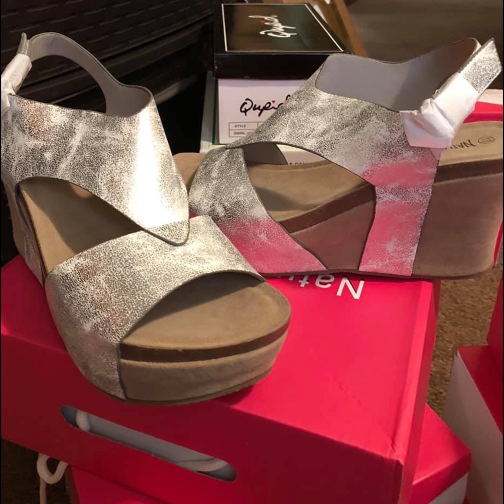 WEDGE SHOES